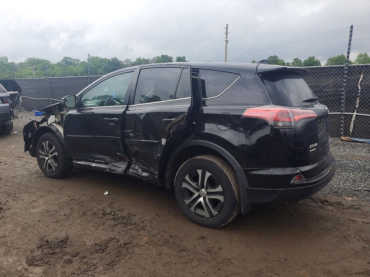 2018 Toyota Rav4 Le - zdjęcie 2