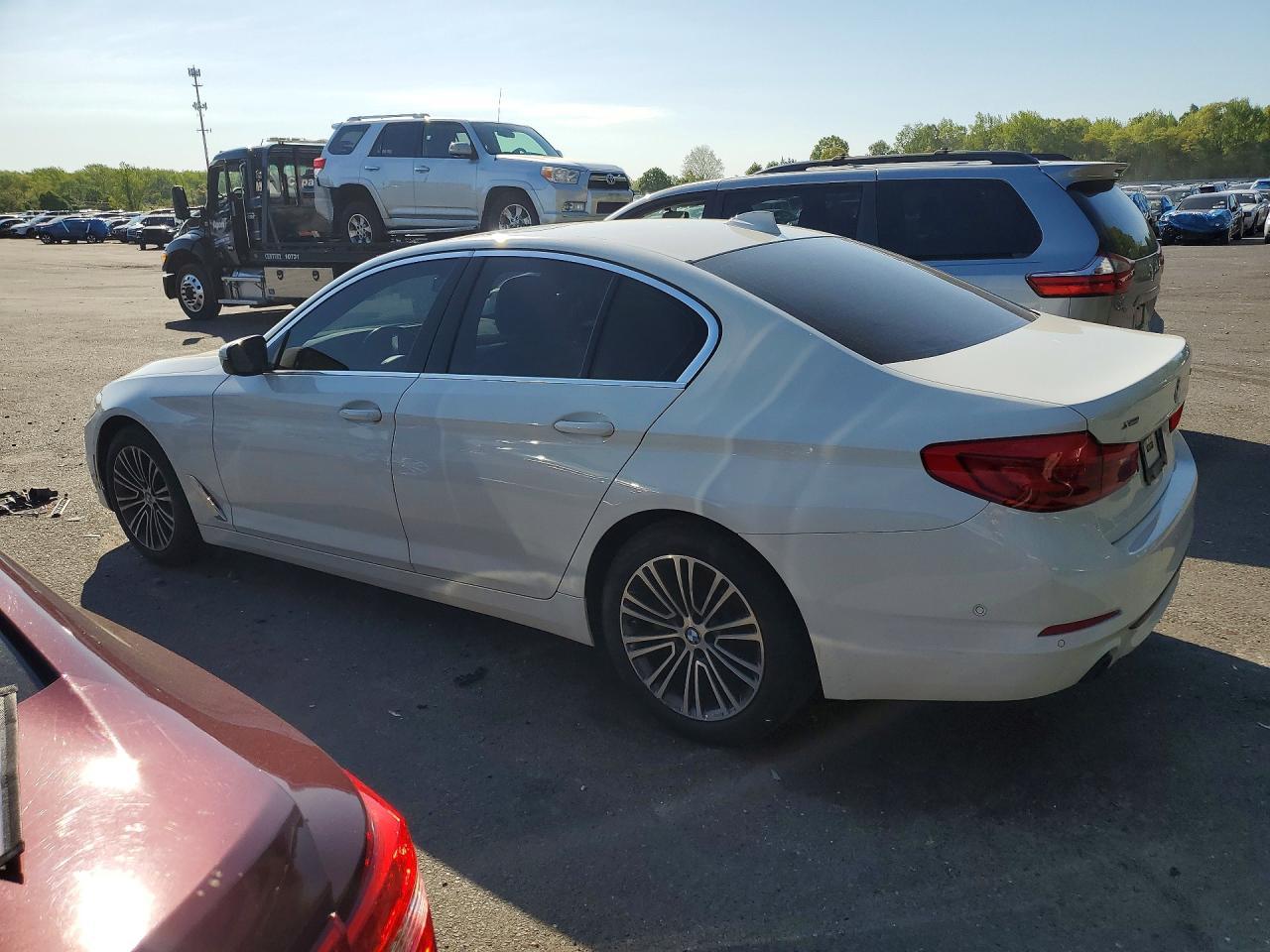 2020 BMW 530 Xi - zdjęcie 2