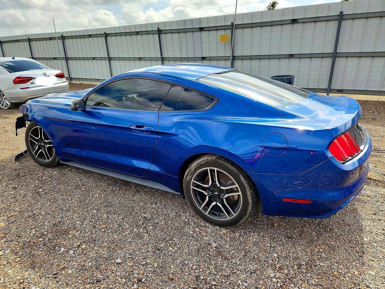 2017 Ford Mustang - zdjęcie 3