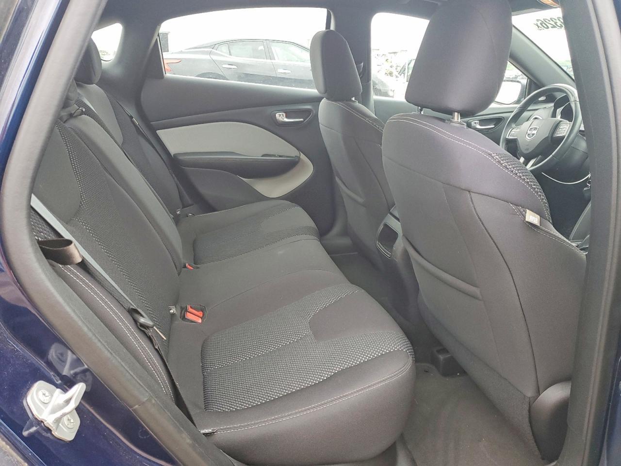 2015 Dodge Dart Sxt - zdjęcie 10