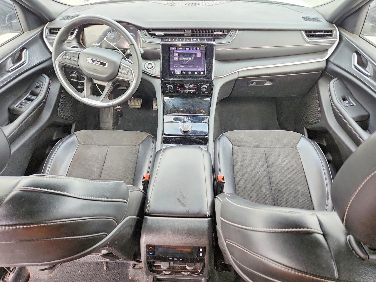 2023 Jeep Grand Cherokee L Laredo - zdjęcie 8