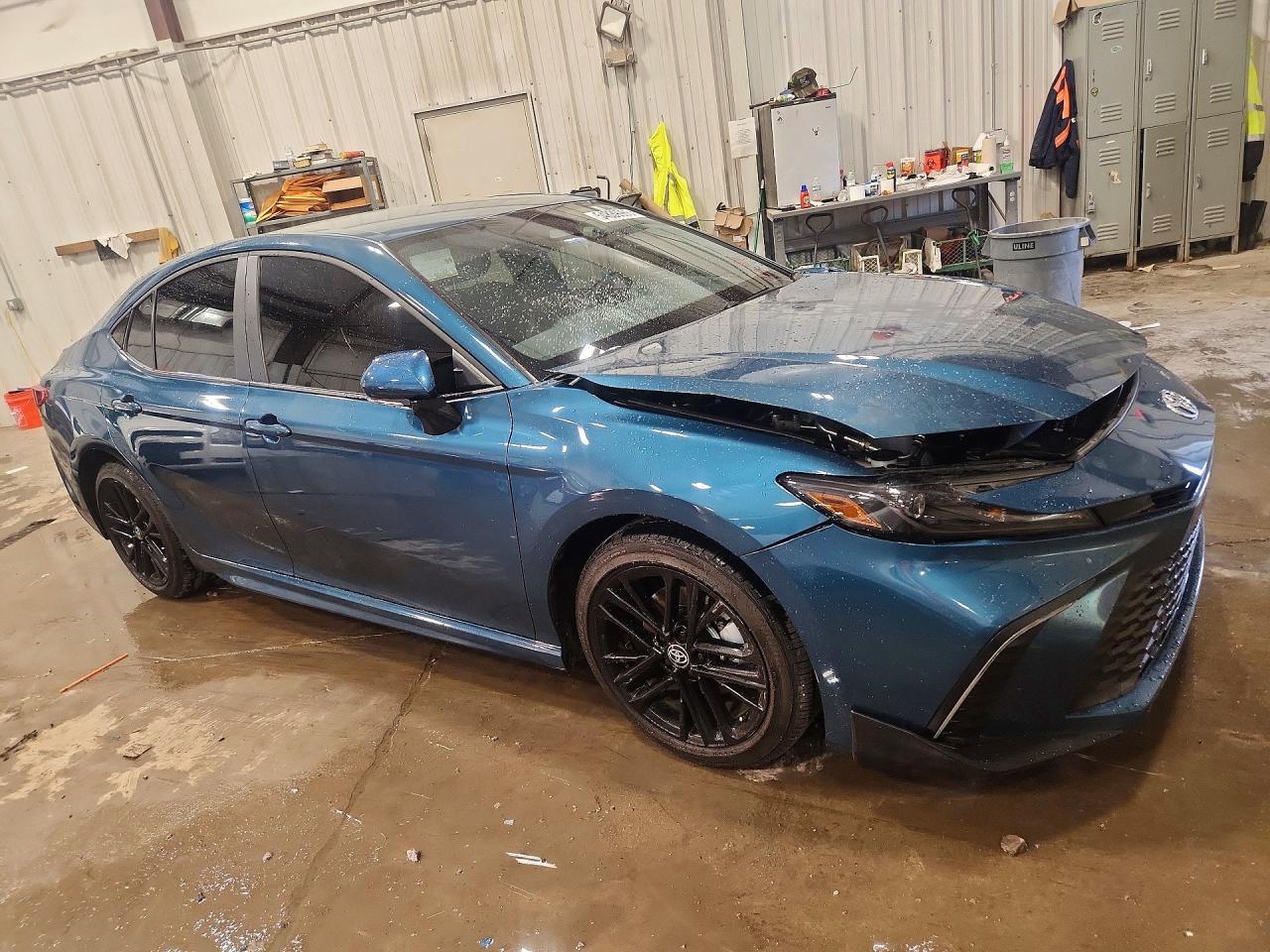 2025 Toyota Camry Xse - zdjęcie 4