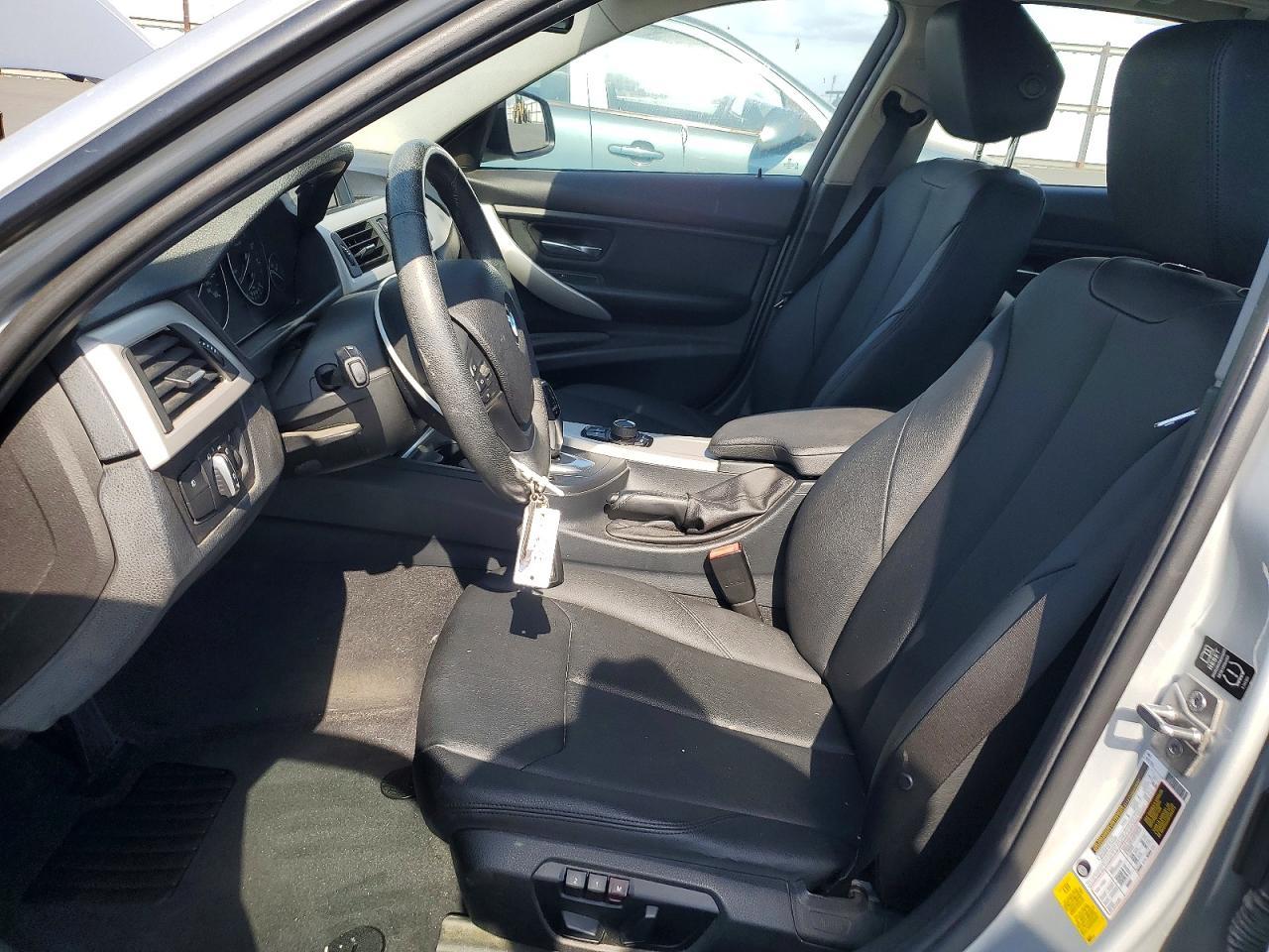 2014 BMW 320 I - zdjęcie 7