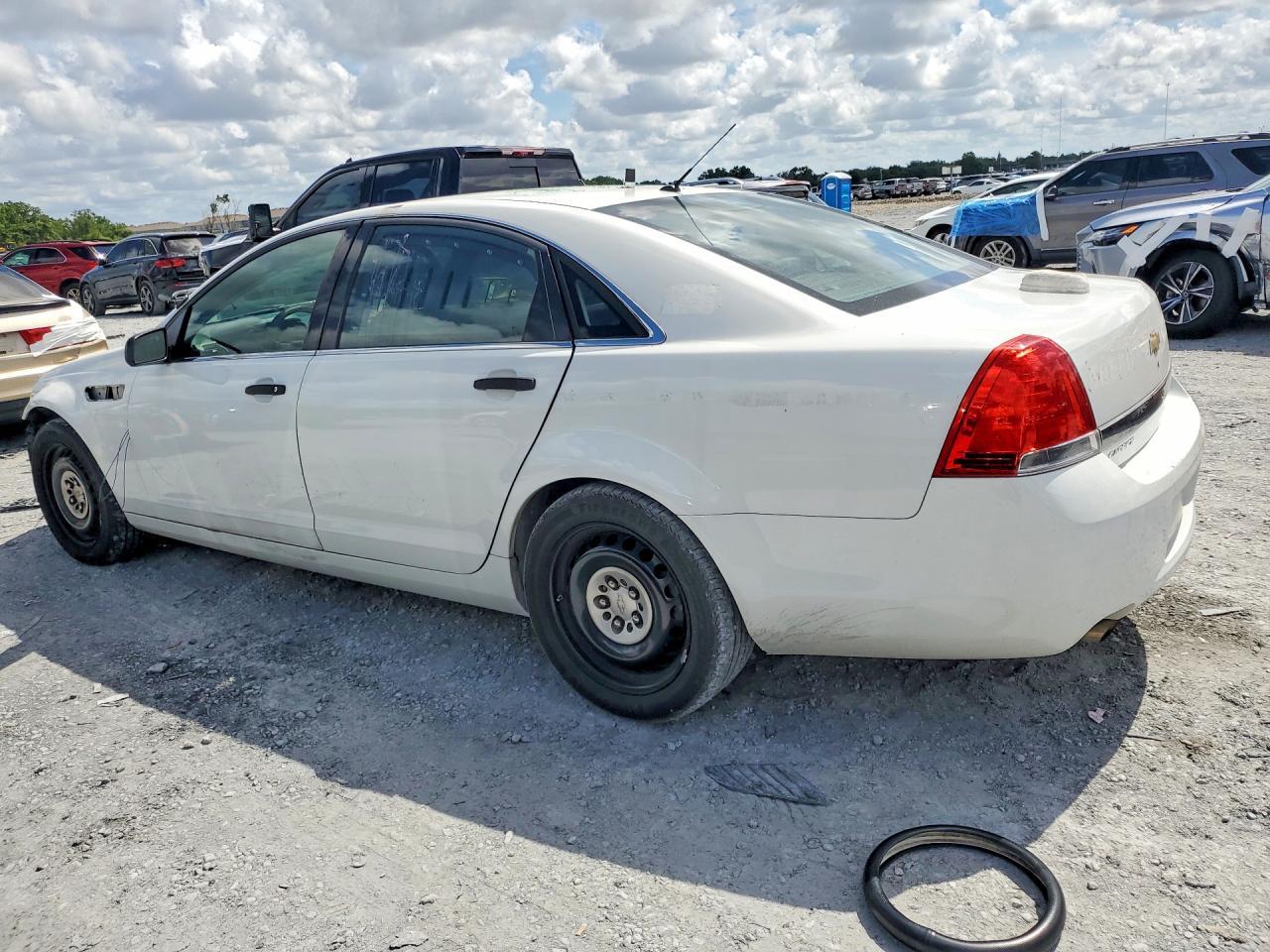 2016 Chevrolet Caprice Police - zdjęcie 2