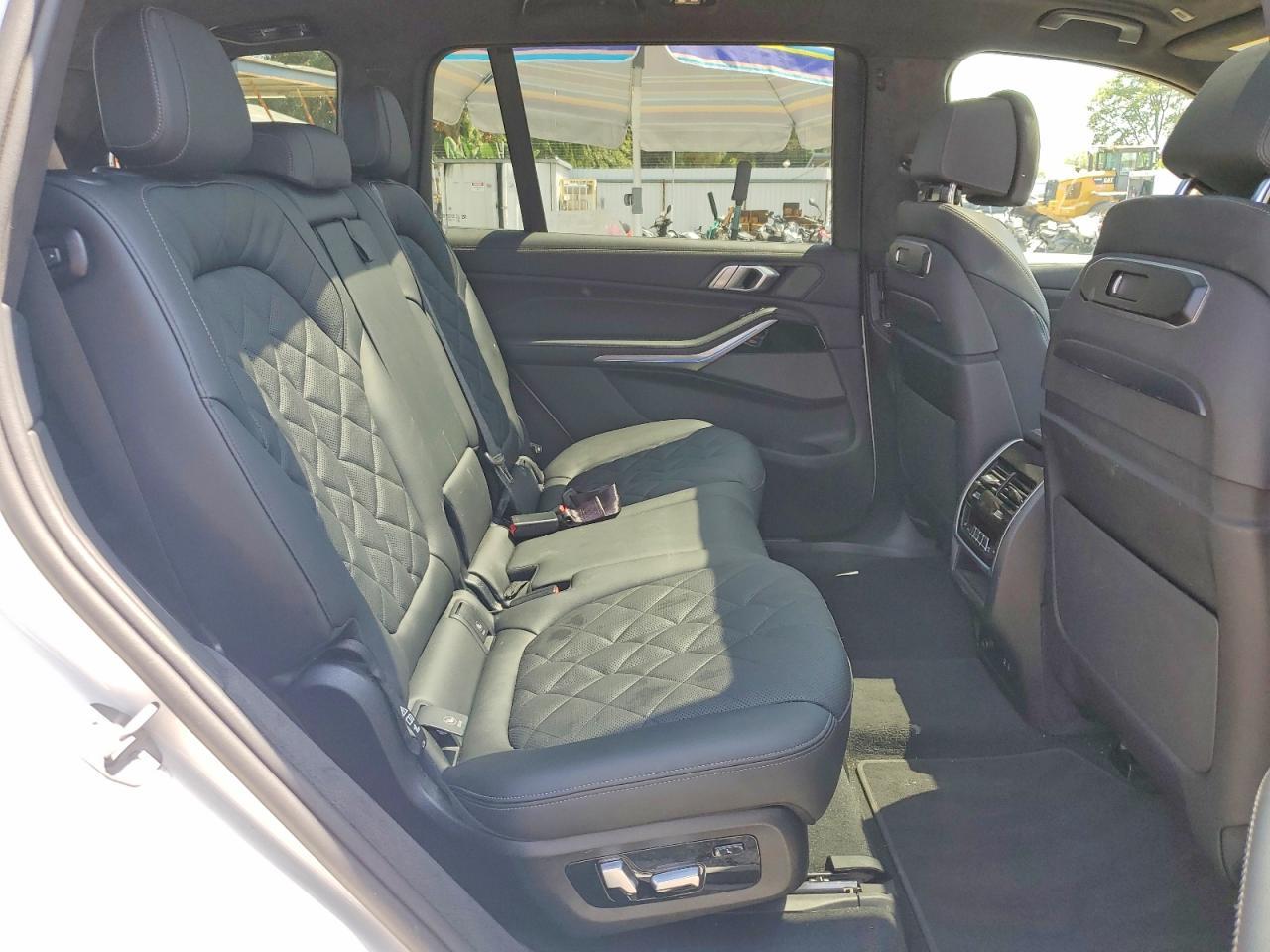 2025 BMW X7 xDrive40I - zdjęcie 11