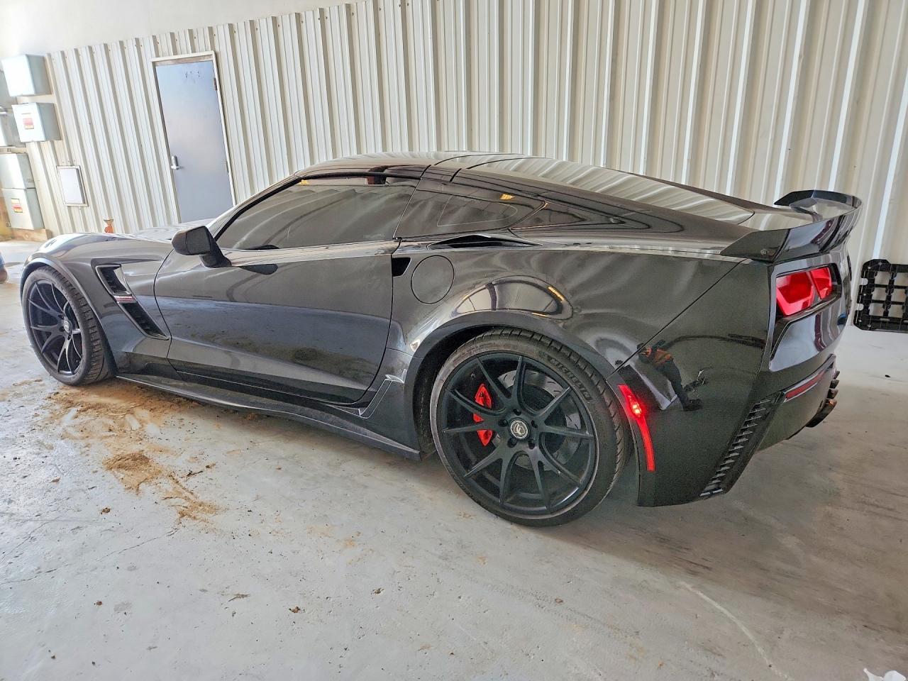 Chevrolet Corvette - zdjęcie 2