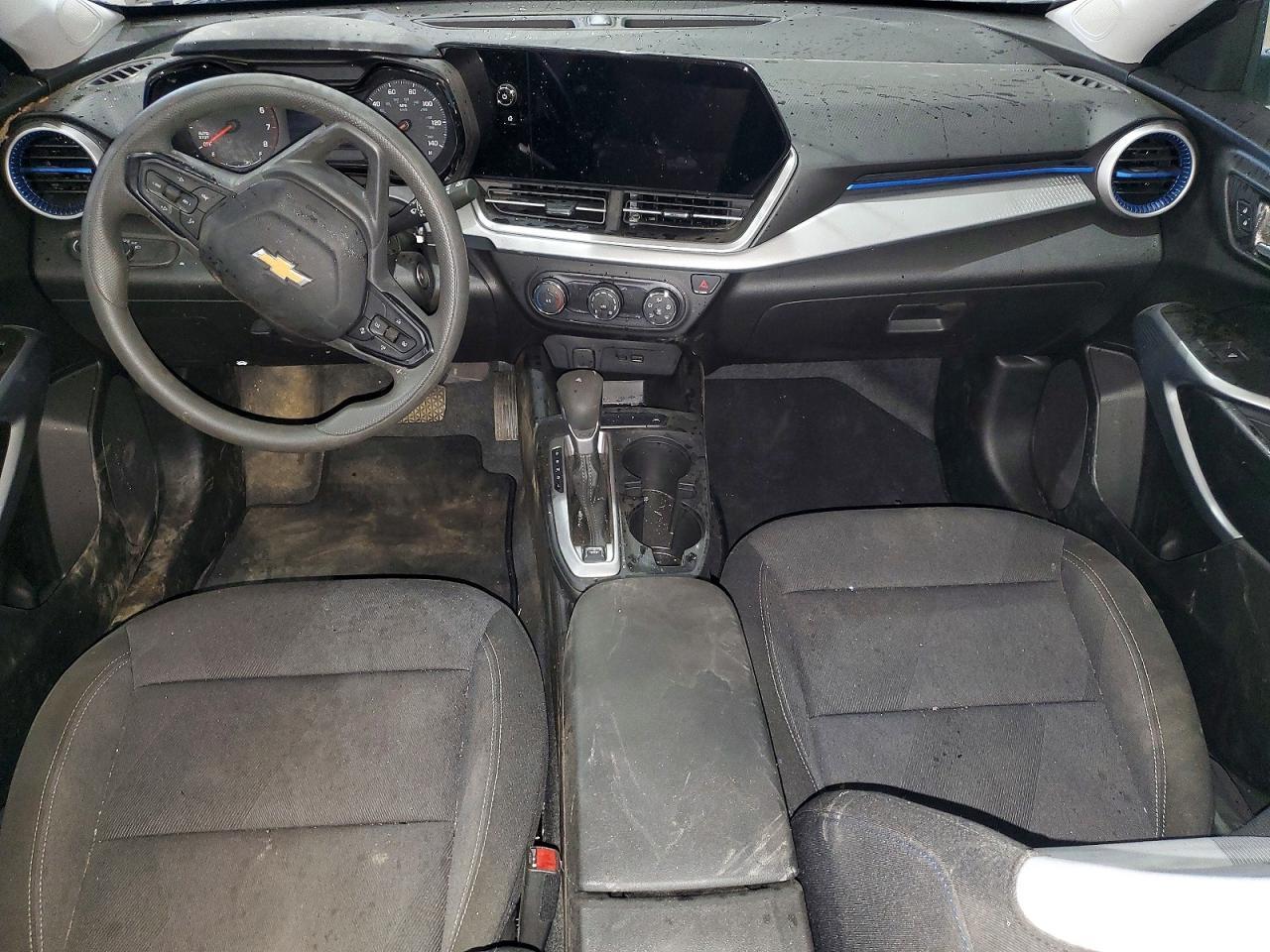 2026 Chevrolet Trax Ls - zdjęcie 8