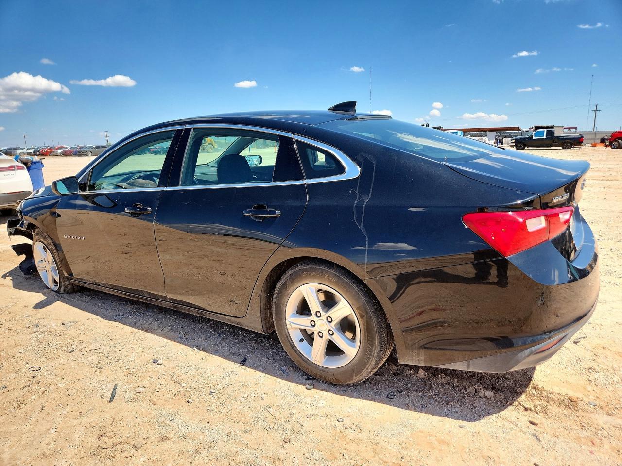 2023 Chevrolet Malibu Lt - zdjęcie 2