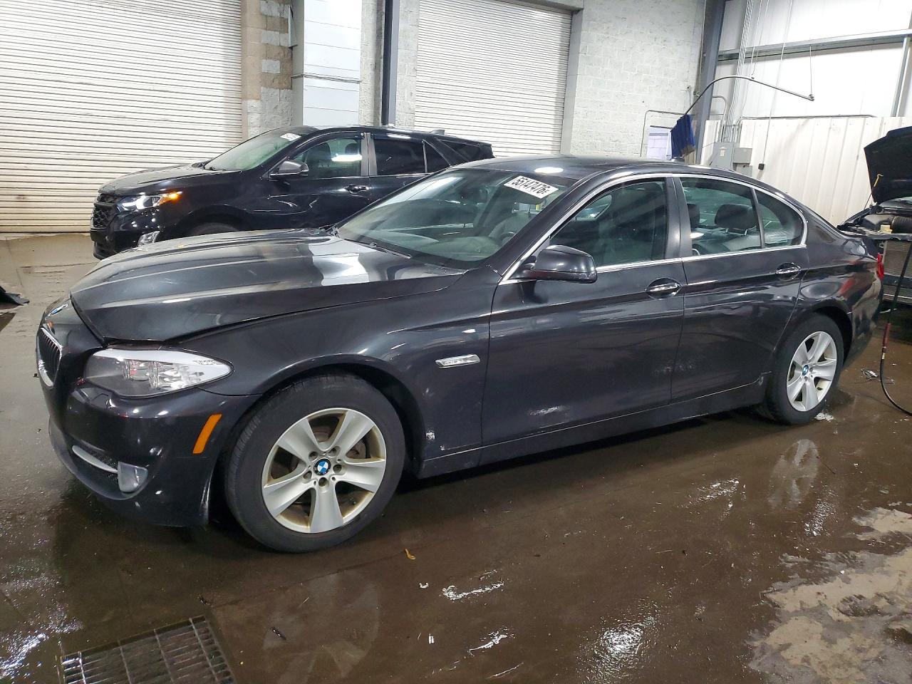2013 BMW 528 Xi - zdjęcie główne
