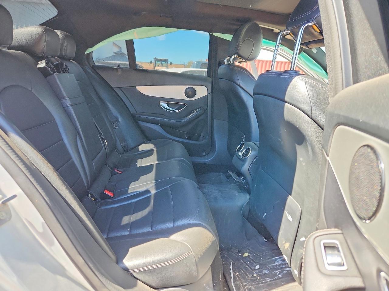 2017 Mercedes-Benz C 300 4Matic - zdjęcie 10