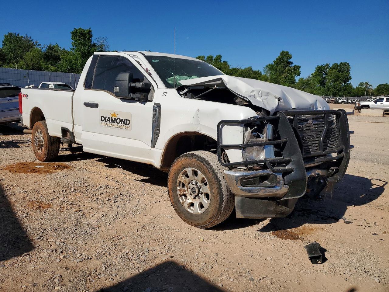 2024 Ford F250 Super Duty - zdjęcie 4