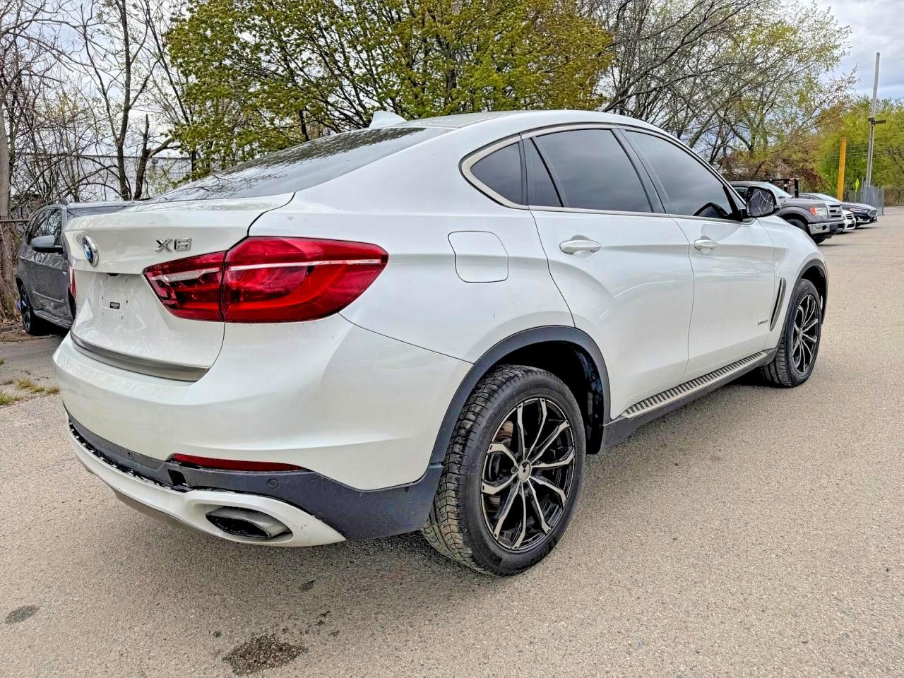 2017 BMW X6 xDrive50I - zdjęcie 4