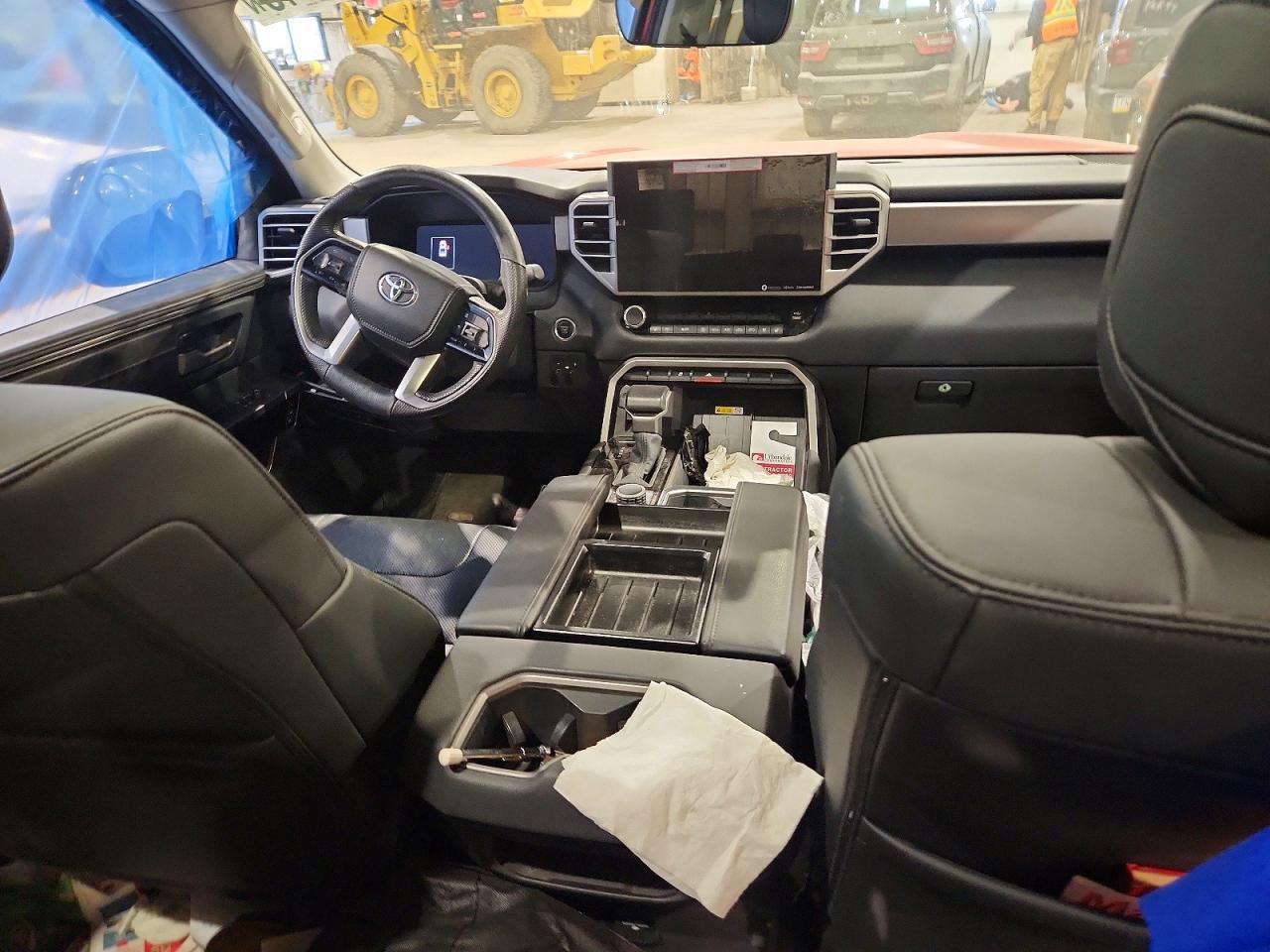 2024 Toyota Tundra Limited - zdjęcie 8
