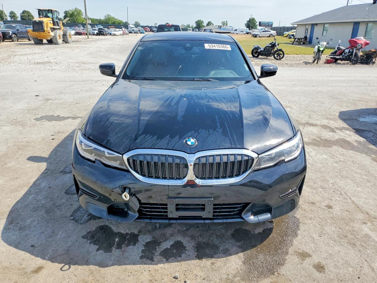 2021 BMW 330Xi - zdjęcie 5