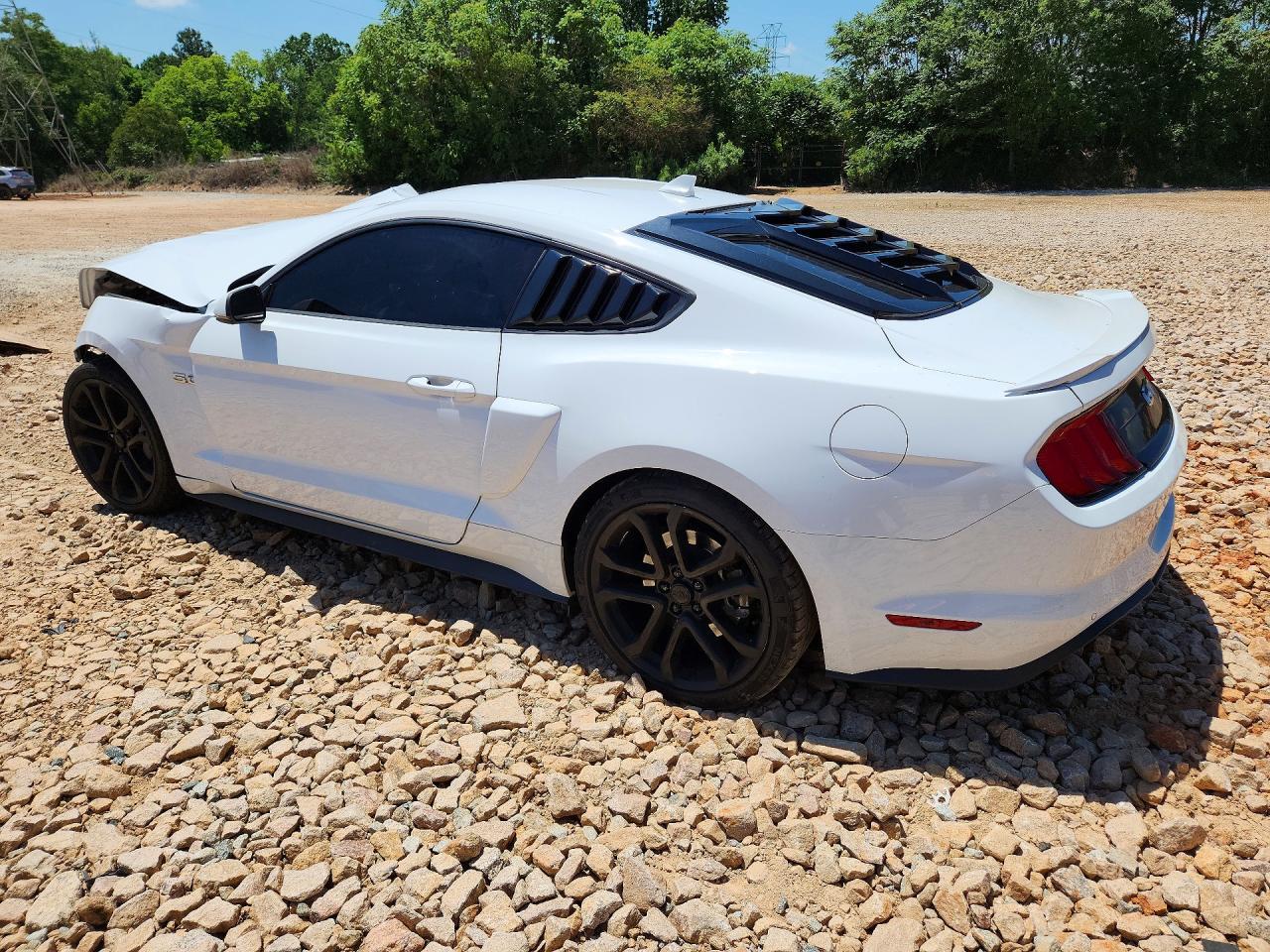 2022 Ford Mustang Gt - zdjęcie 2