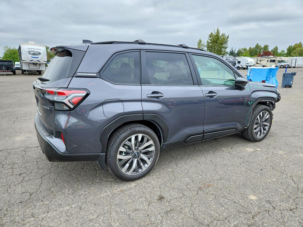 2025 Subaru Forester Touring - zdjęcie 3