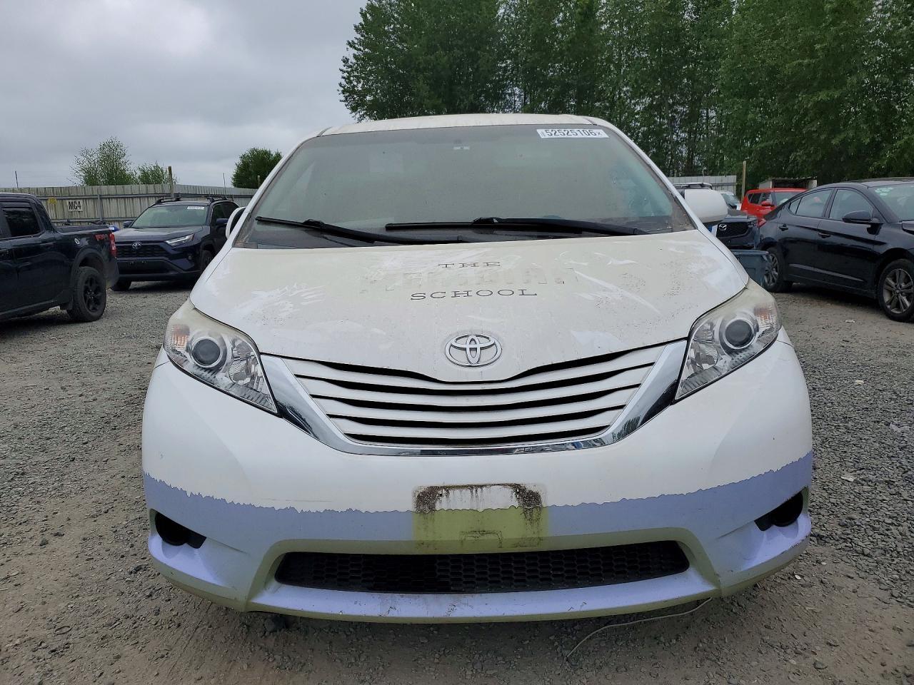 2015 Toyota Sienna - zdjęcie 5