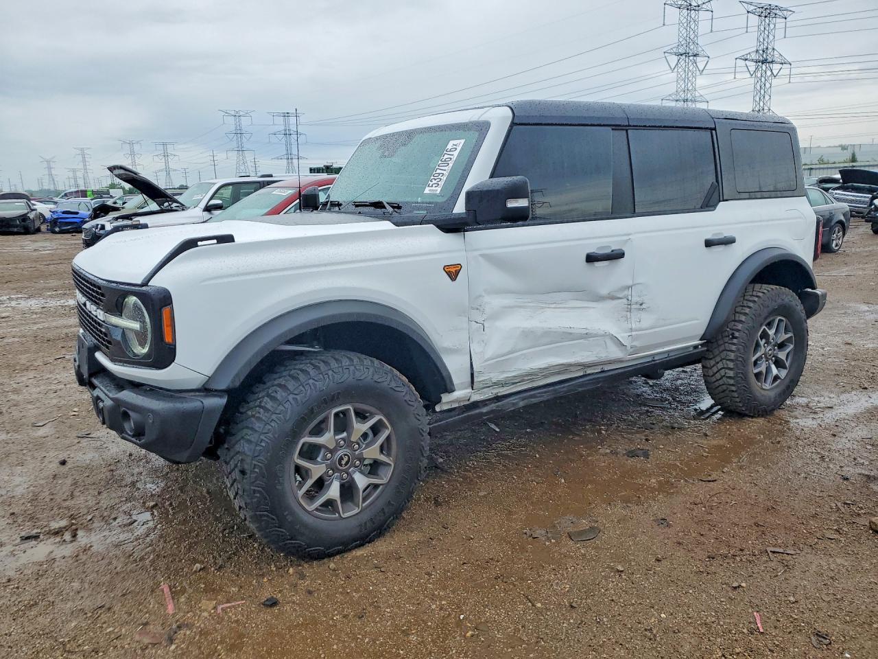 2025 Ford Bronco Badlands - zdjęcie główne