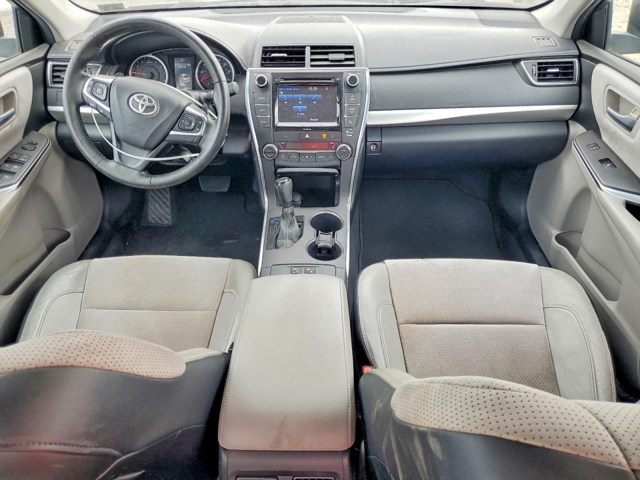 2016 Toyota Camry Xse - zdjęcie 8