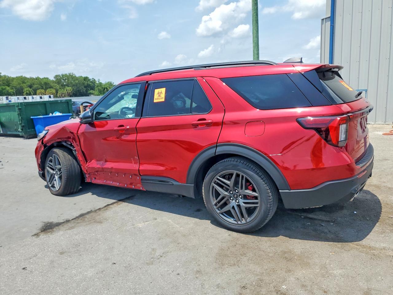 2025 Ford Explorer St - zdjęcie 2