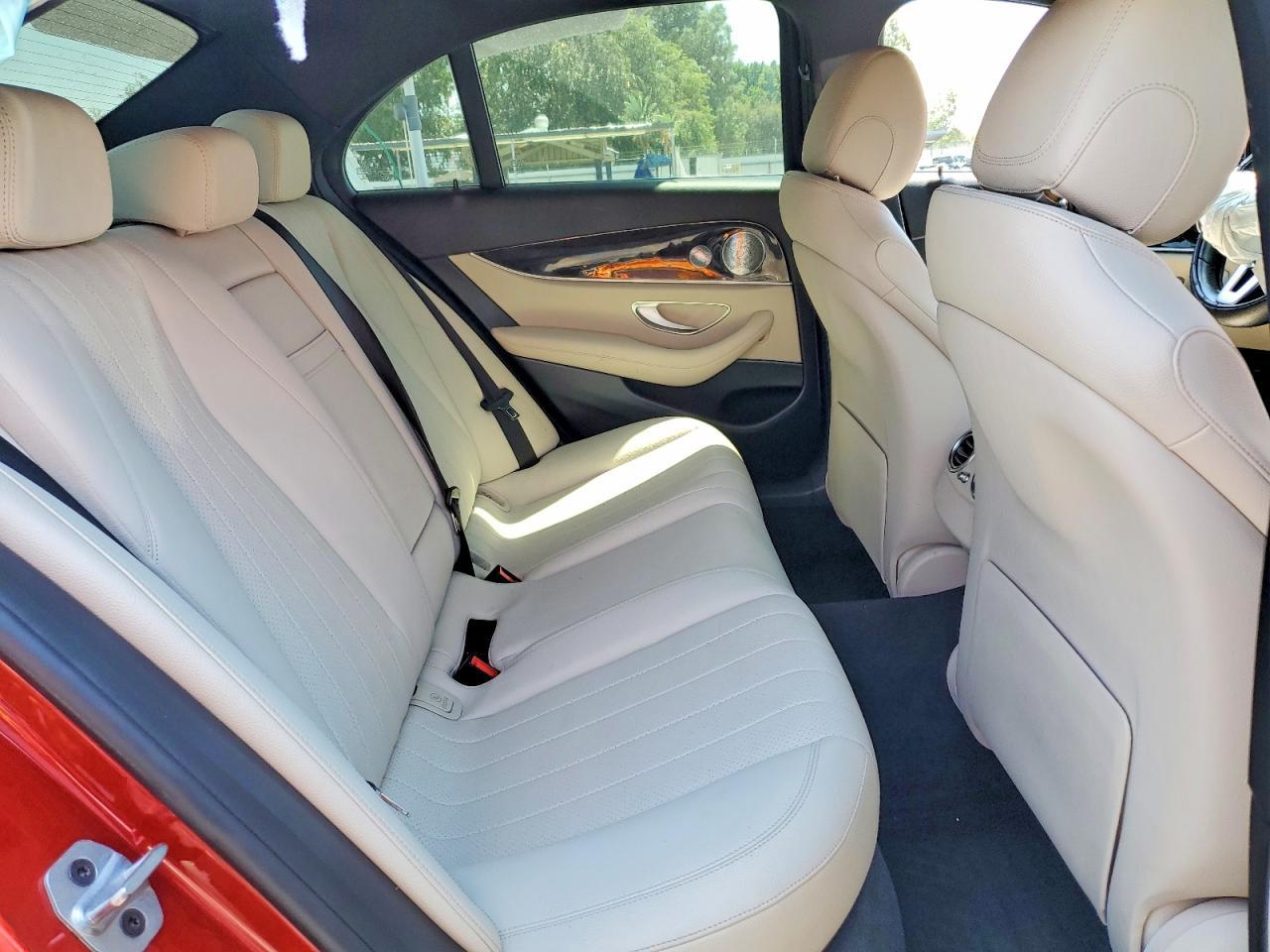 2019 Mercedes-Benz E 300 - zdjęcie 10