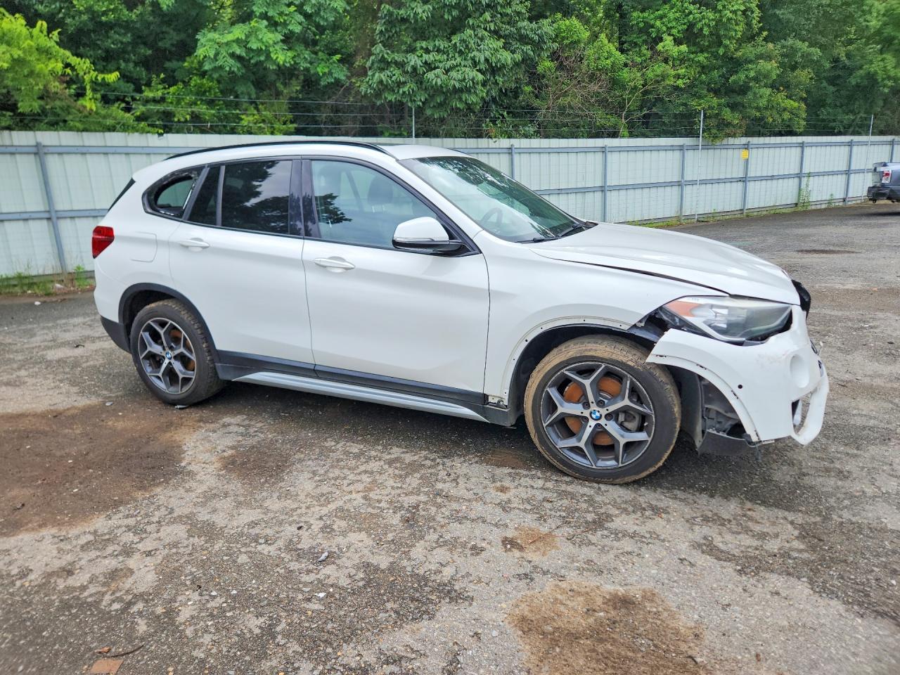 2017 BMW X1 Sdrive28I - zdjęcie 4