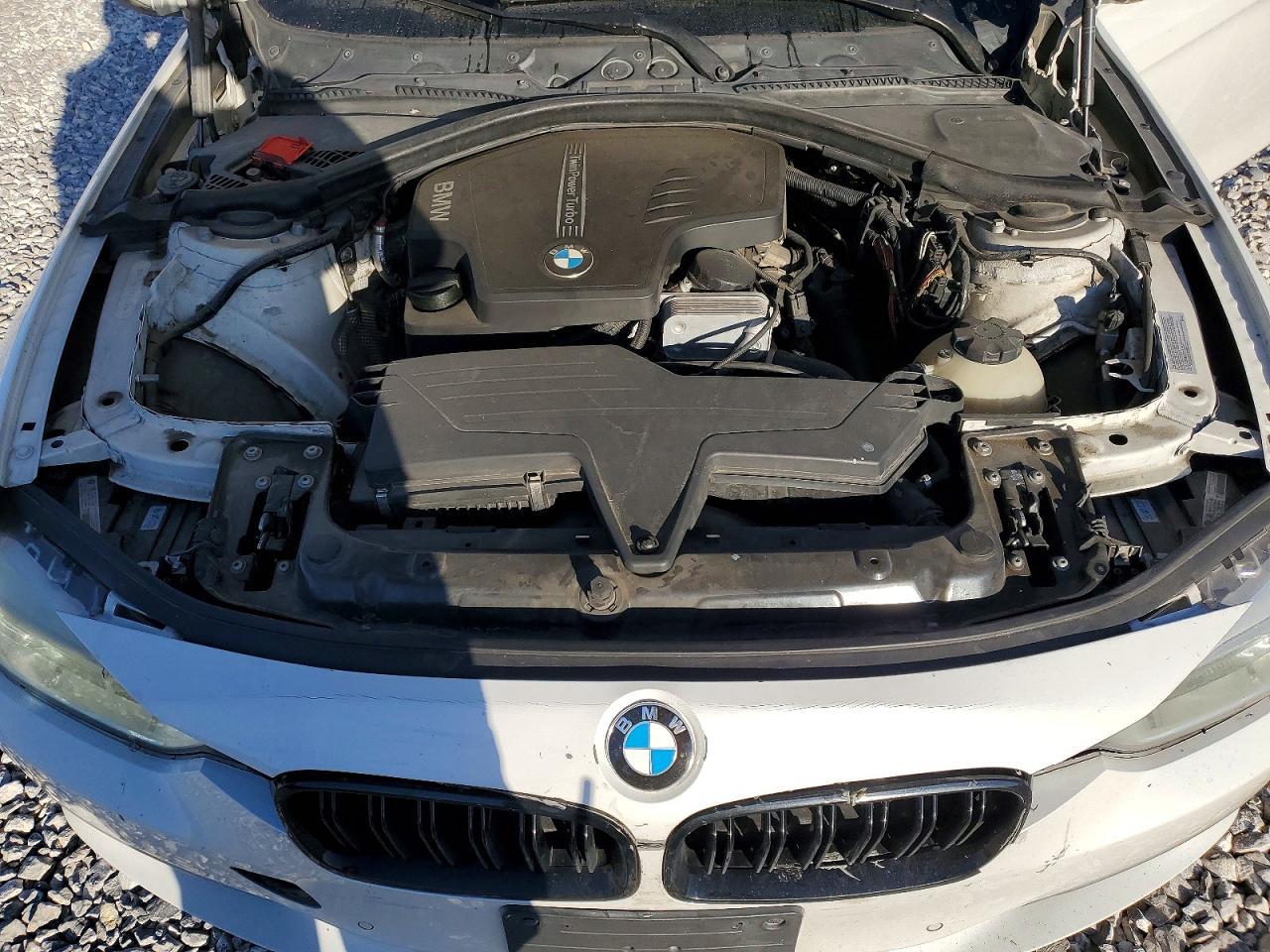 2013 BMW 328 I - zdjęcie 11
