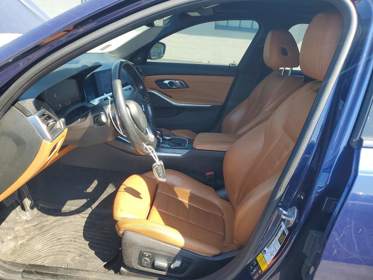 2020 BMW Seria 3 330i - zdjęcie 7