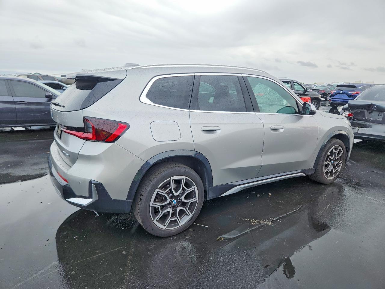2023 BMW X1 xDrive28I - zdjęcie 3