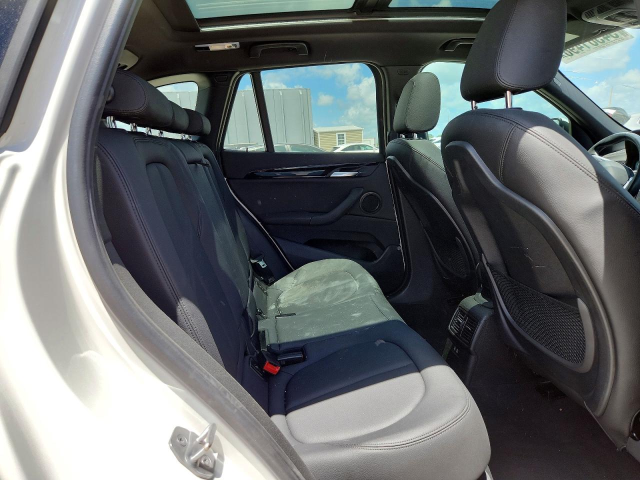 2021 BMW X1 Sdrive28I - zdjęcie 11
