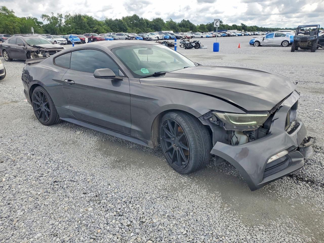 2015 Ford Mustang - zdjęcie 4
