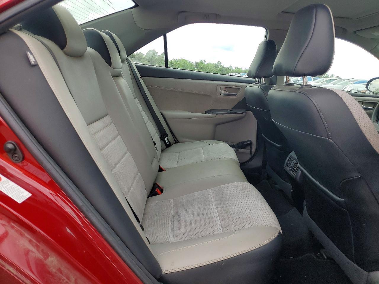 2016 Toyota Camry Xse - zdjęcie 10