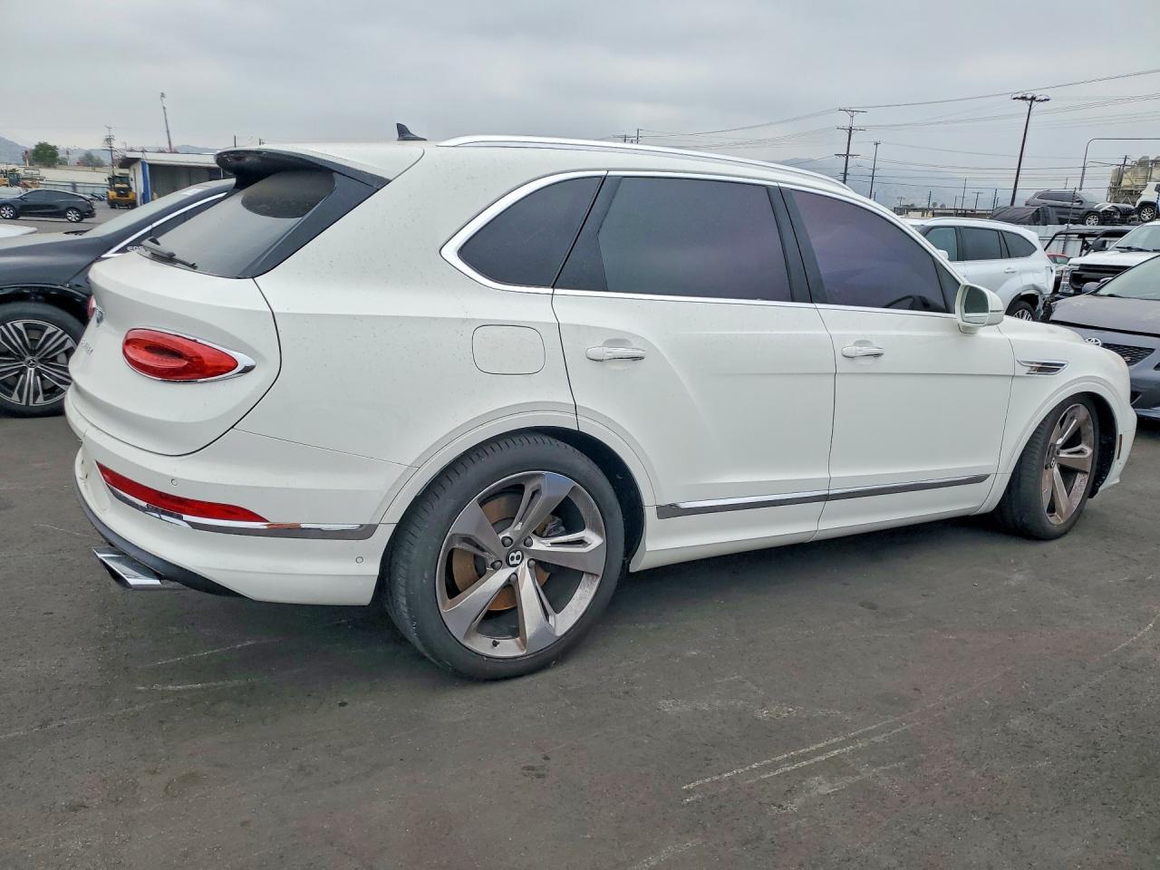 2023 Bentley Bentayga - zdjęcie 3