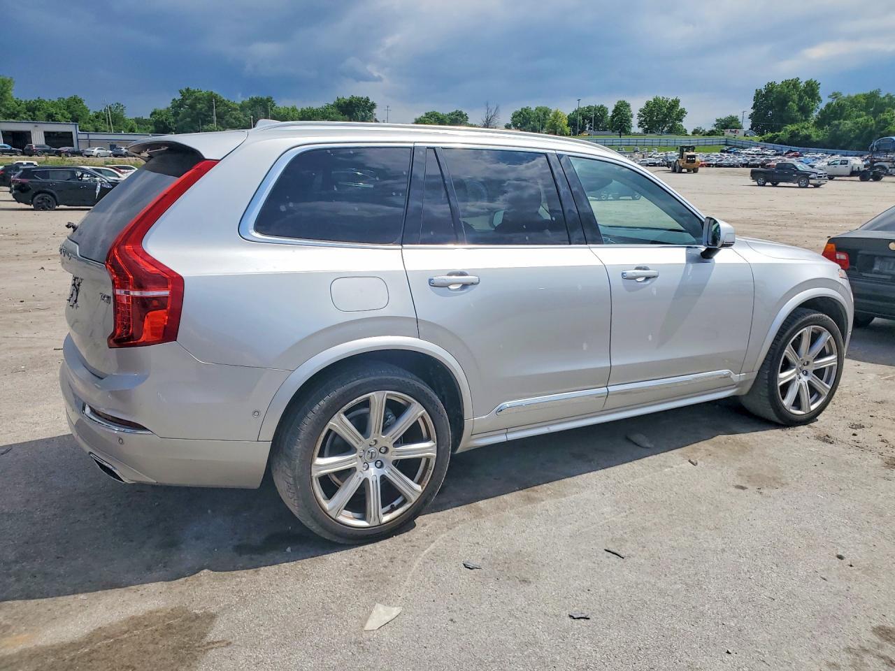 2019 Volvo Xc90 T6 Inscription - zdjęcie 3