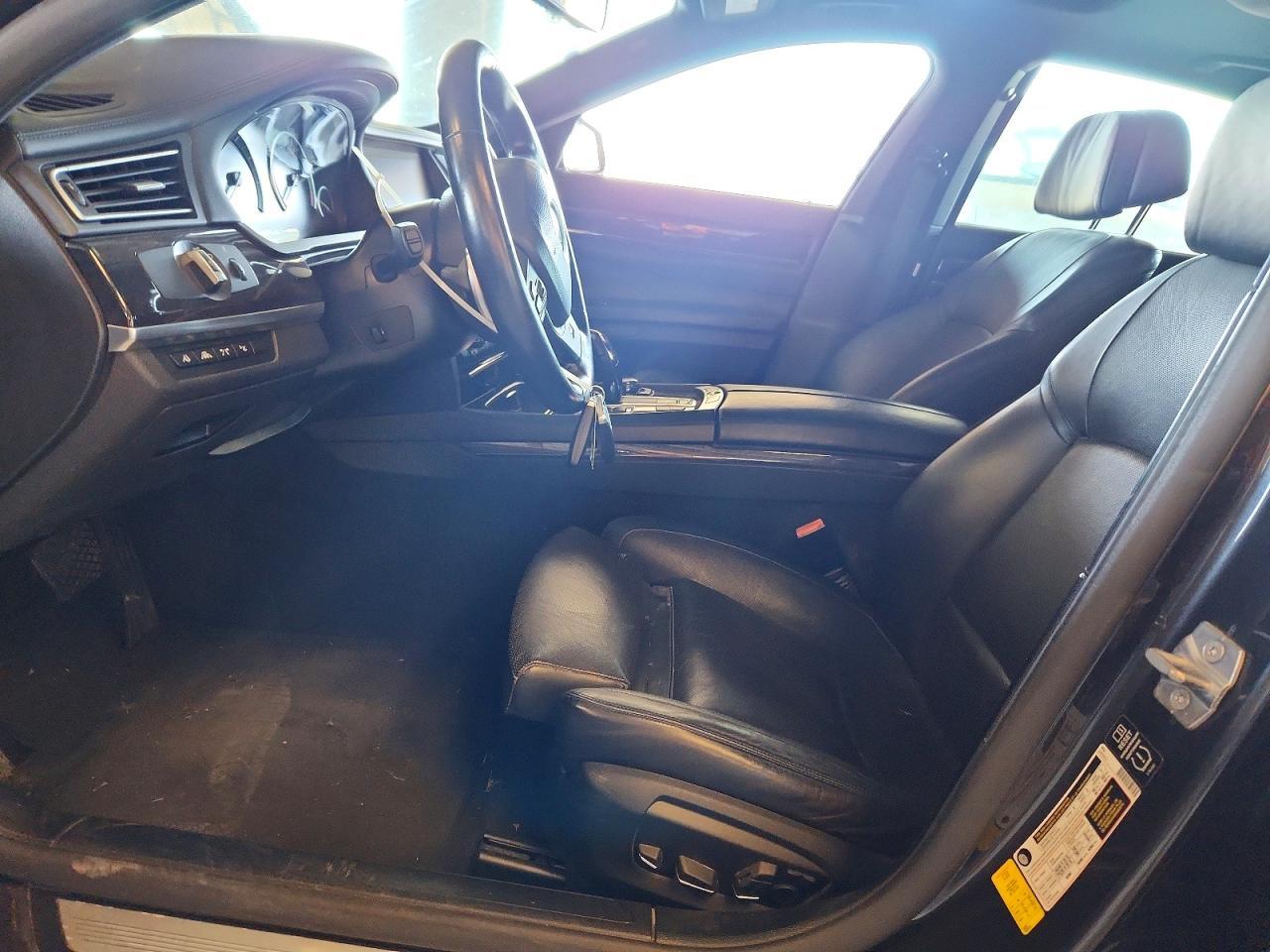 2013 BMW 750 I - zdjęcie 7