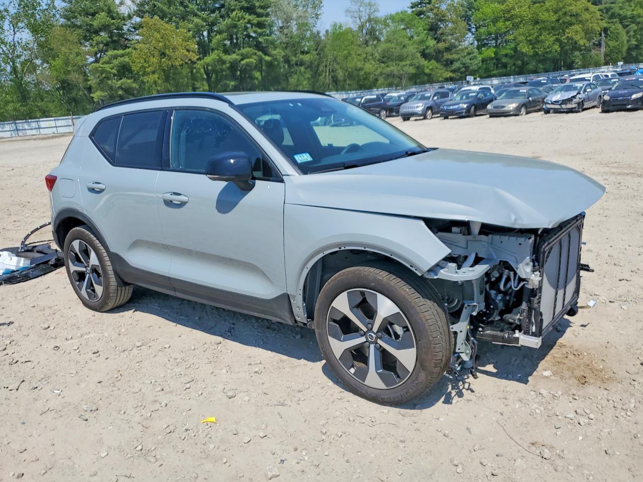 2026 Volvo Xc40 Plus - zdjęcie 4