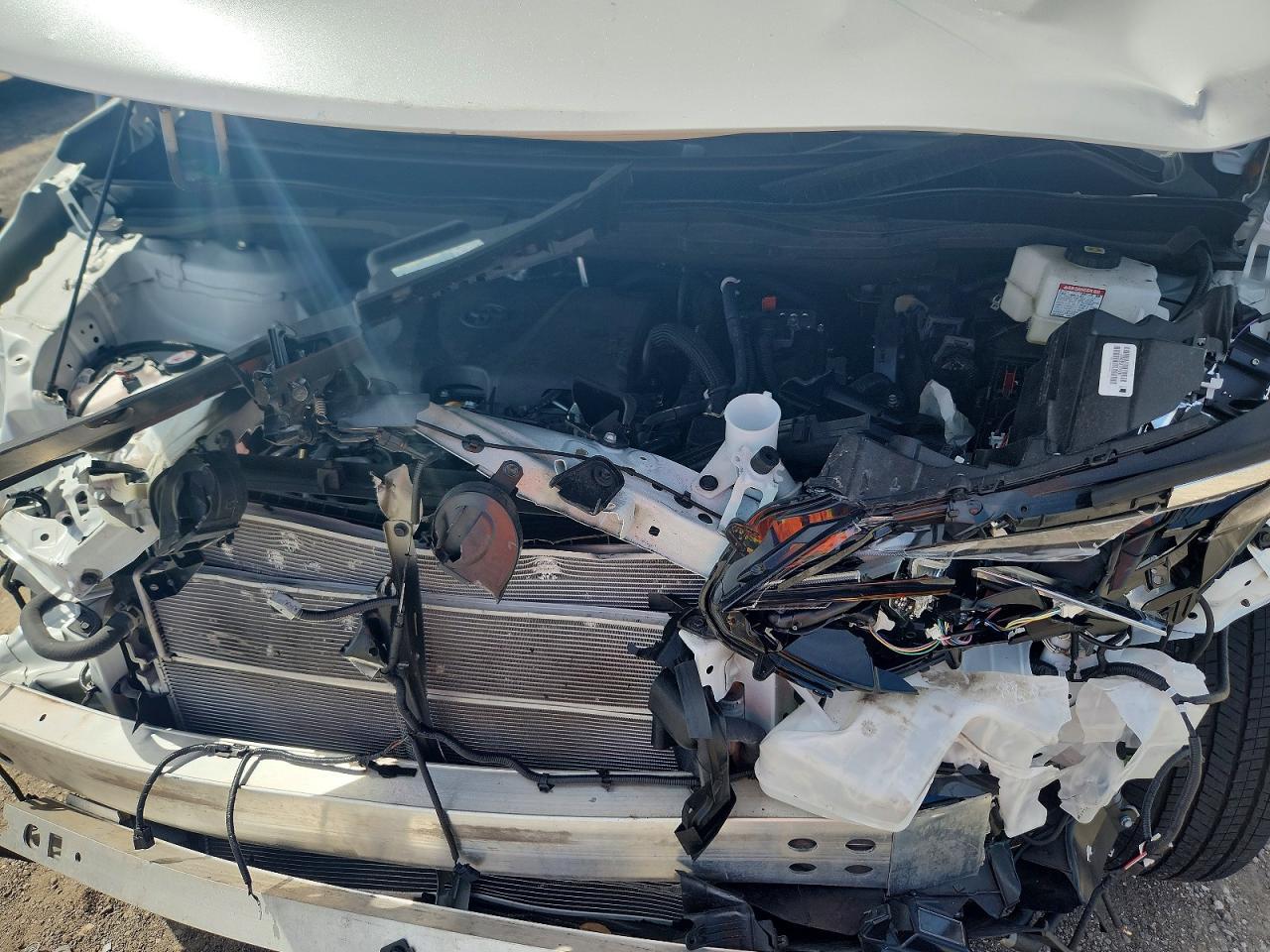2024 Toyota Sienna Xle - zdjęcie 12