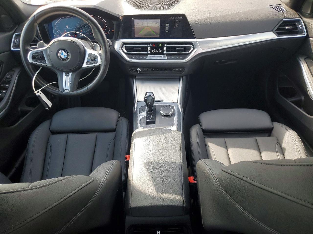 2020 BMW 330I - zdjęcie 8
