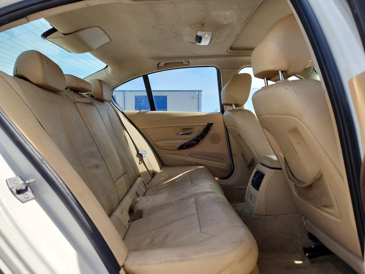 2014 BMW 328 I - zdjęcie 10