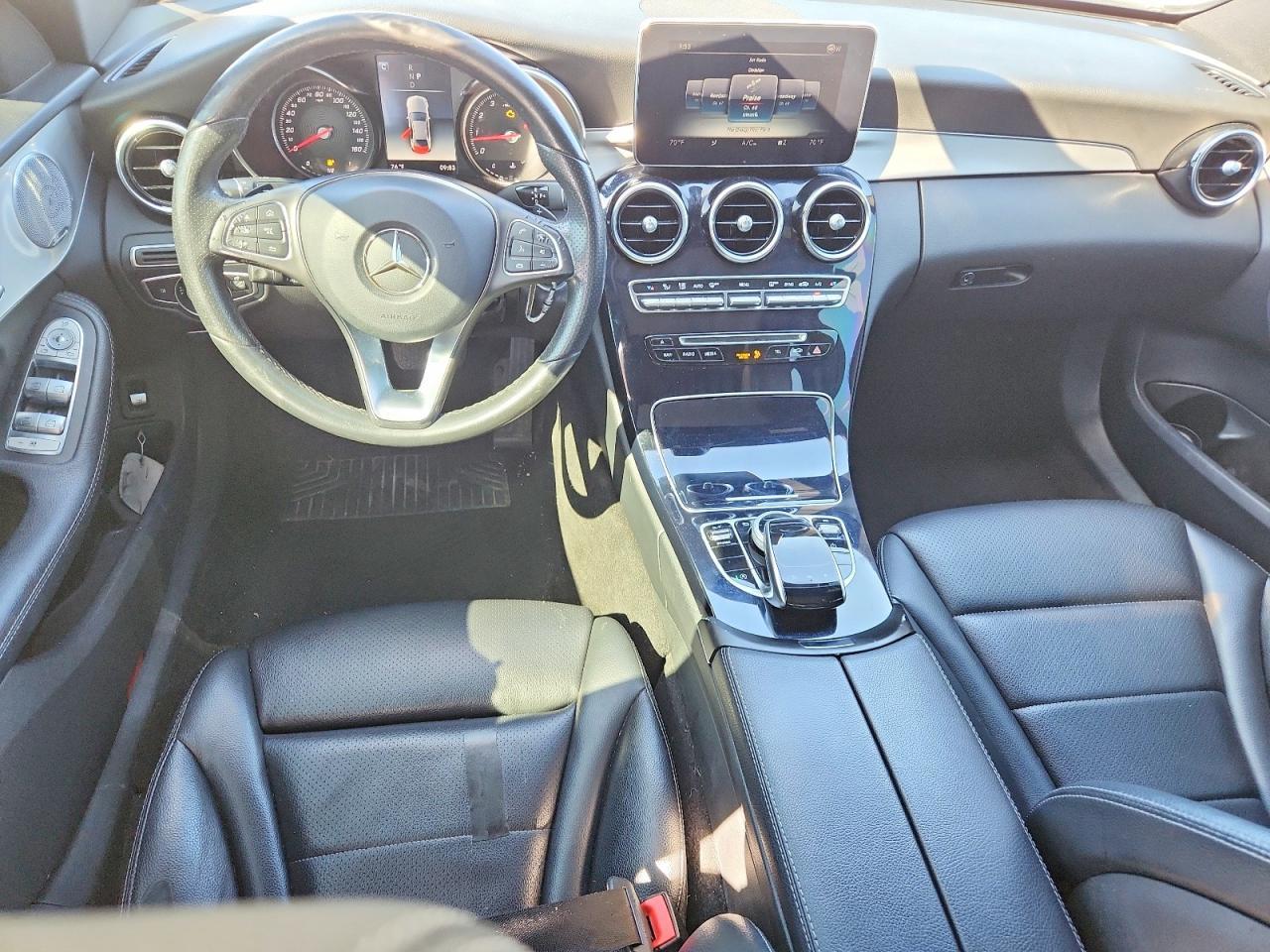 2018 Mercedes-Benz C 300 - zdjęcie 8