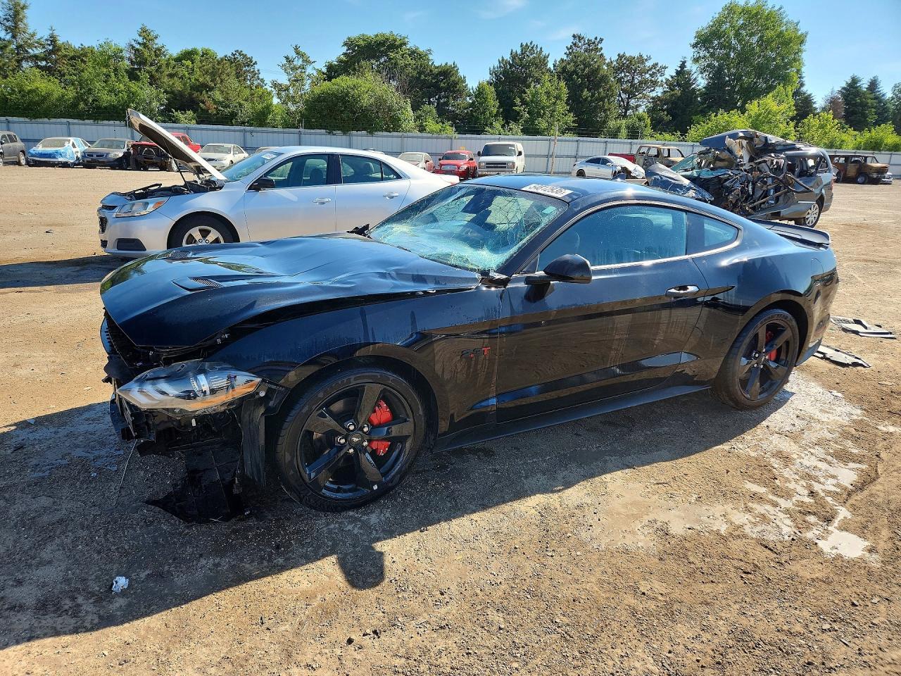 2022 Ford Mustang - zdjęcie główne