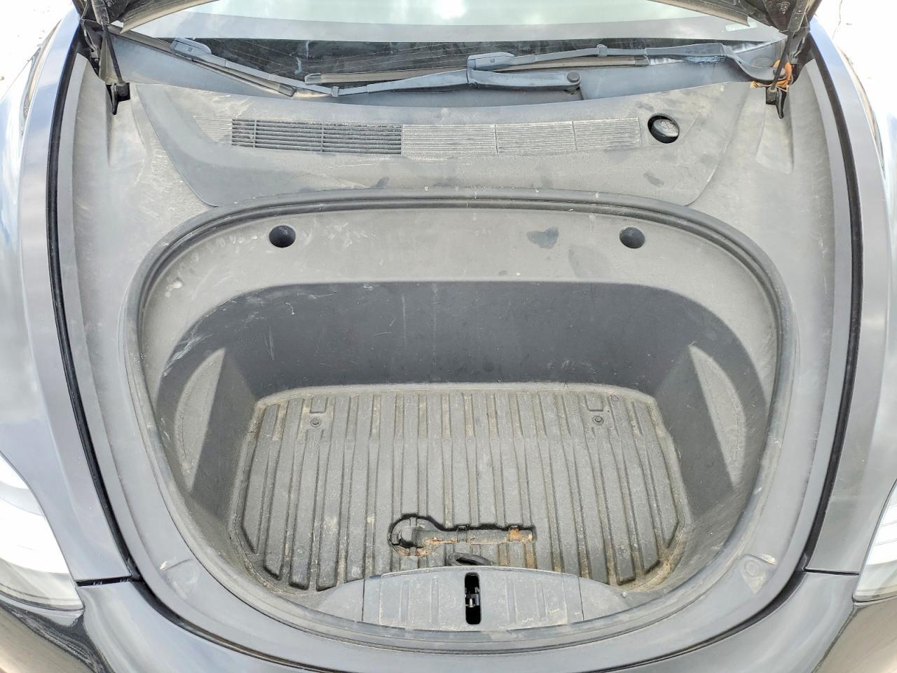 2023 Tesla Model 3 - zdjęcie 11