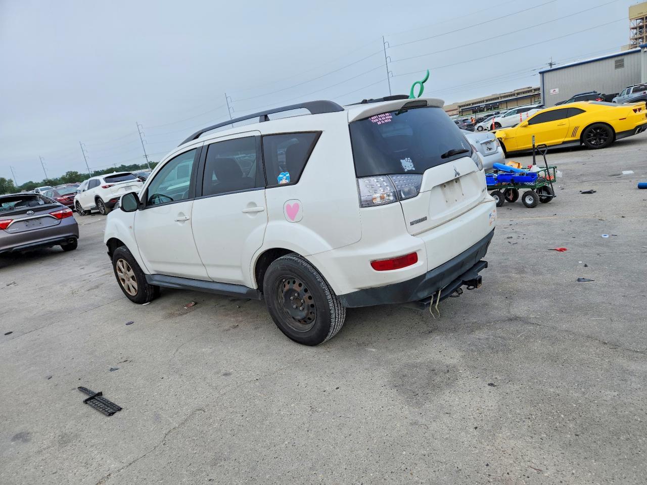 2013 Mitsubishi Outlander Es - zdjęcie 2