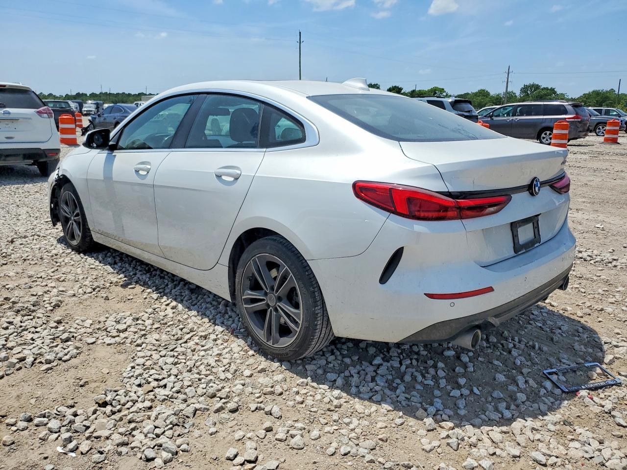 2022 BMW 228I - zdjęcie 2