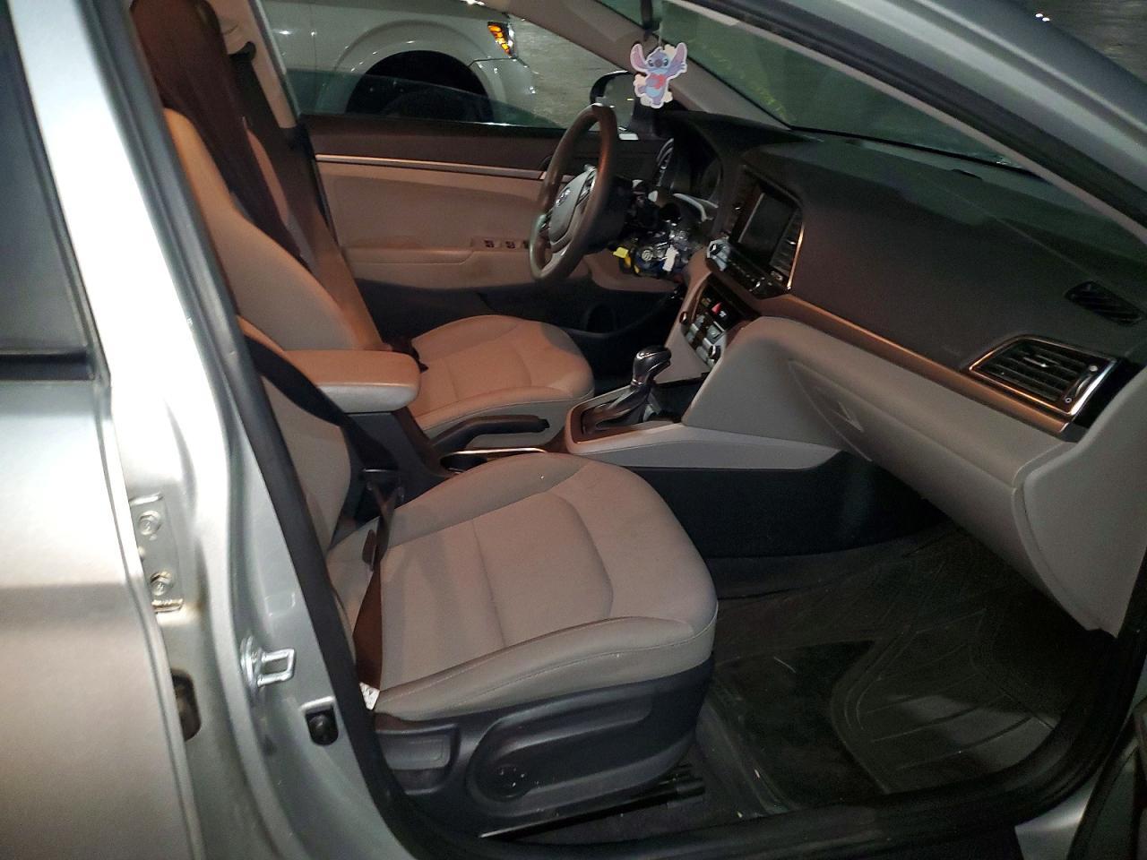 2018 Hyundai Elantra Se - zdjęcie 13