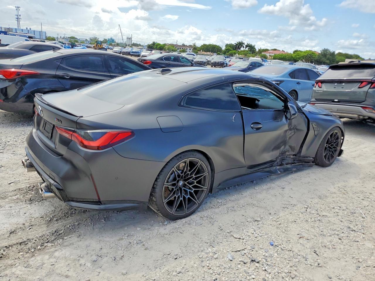 2024 BMW M4 Competition - zdjęcie 3