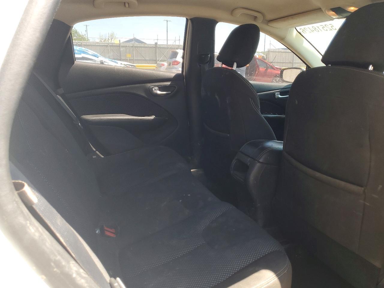 2015 Dodge Dart Sxt - zdjęcie 10