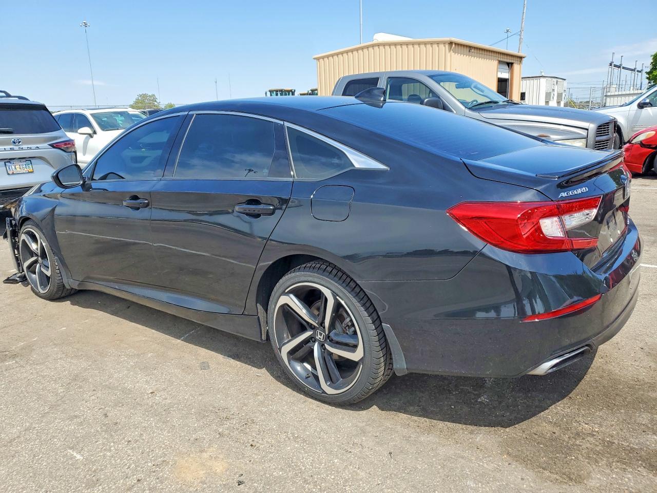 2022 Hond Accord - zdjęcie 2