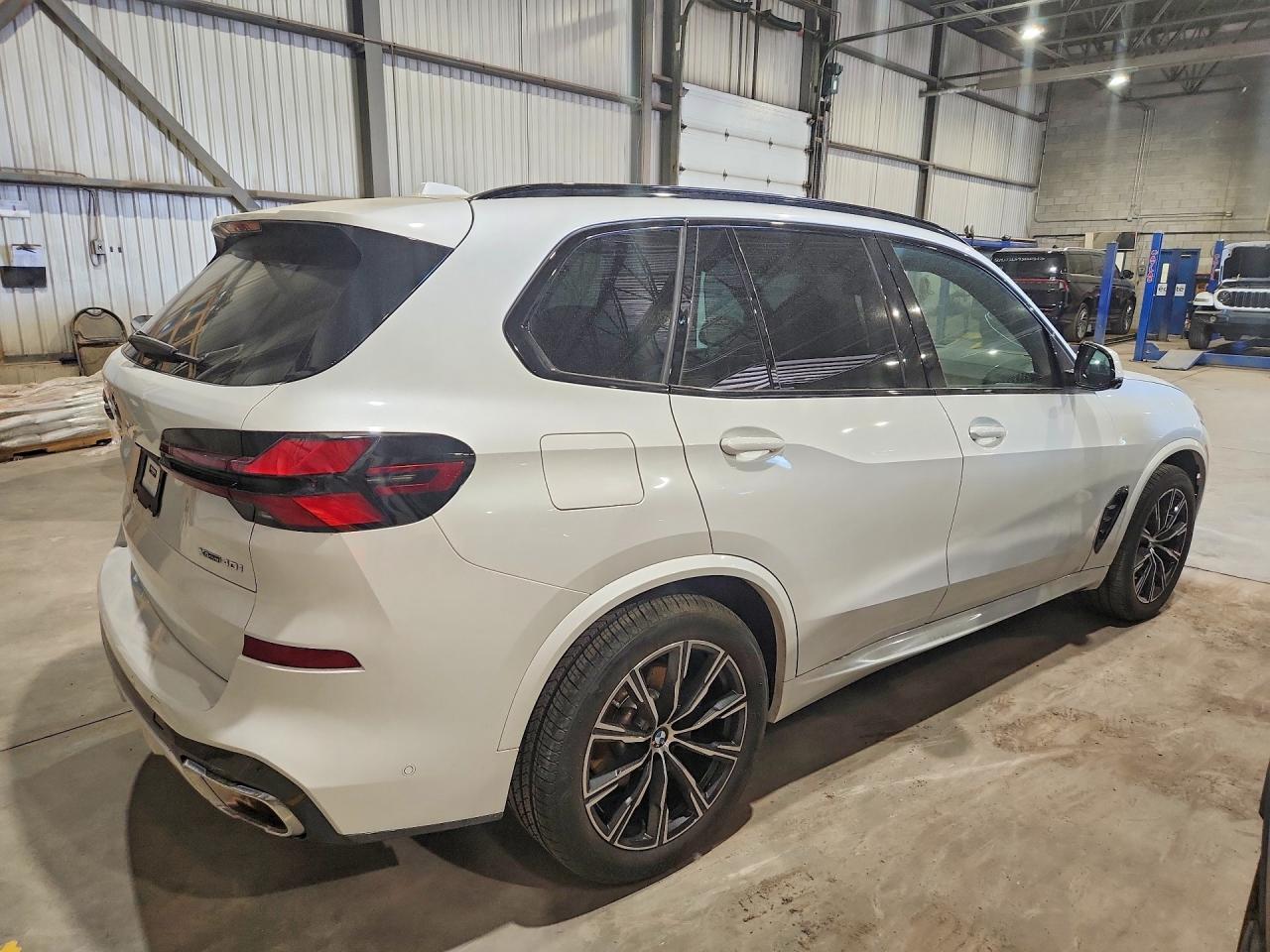 2024 BMW X5 xDrive40I - zdjęcie 3