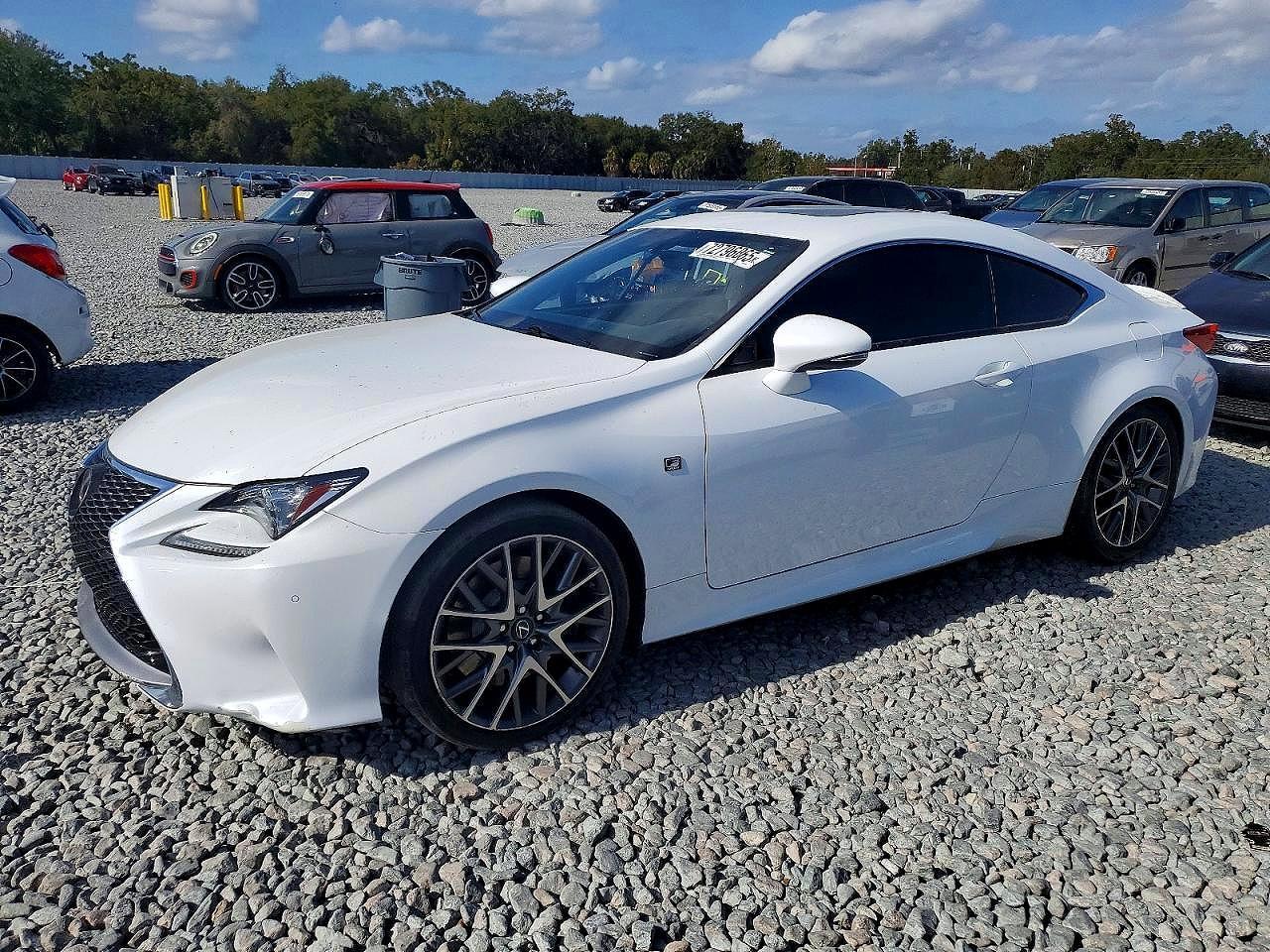 2017 Lexus Rc 200T - zdjęcie główne